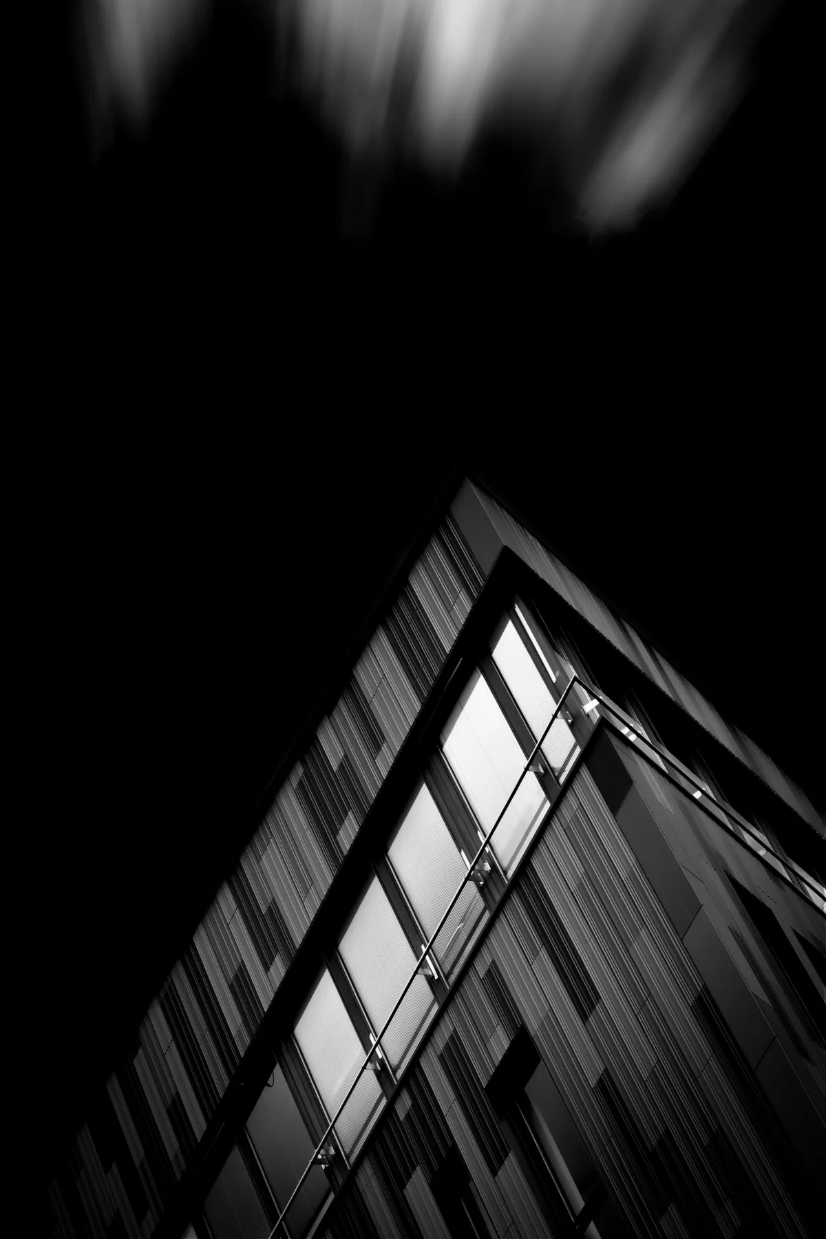 BLACK / WHITE